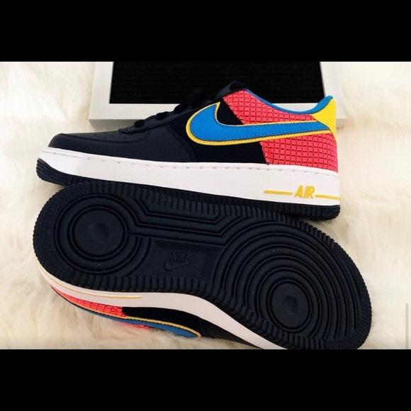 NIKE Sneakers - Picture 2 of 3